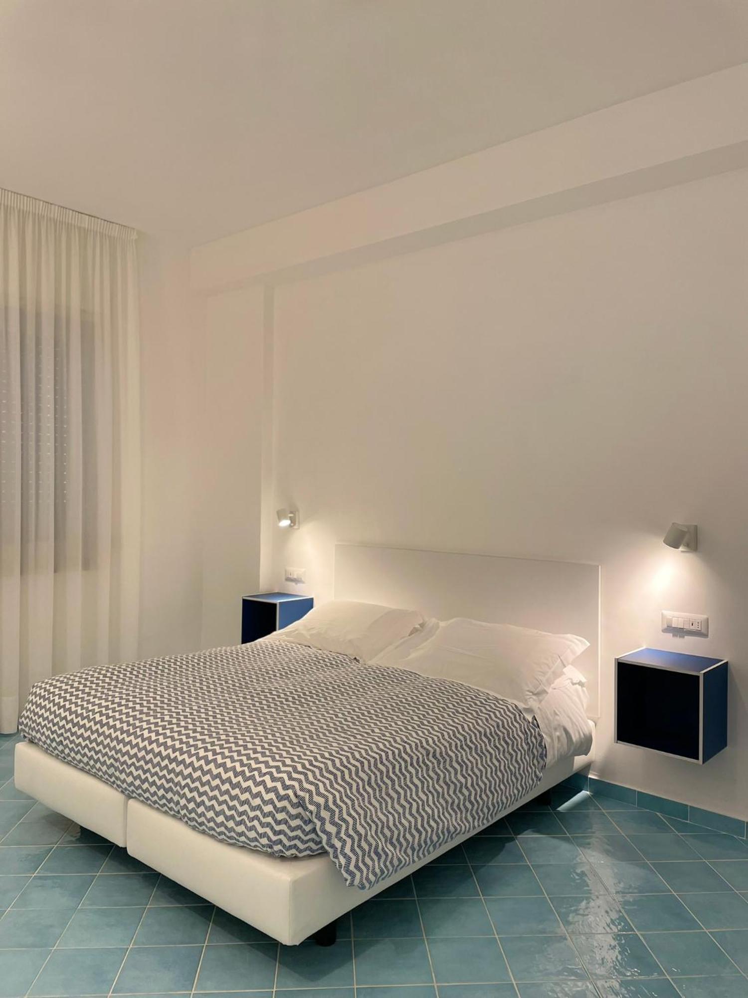 Tizi Apartments Porto Maiori Bagian luar foto