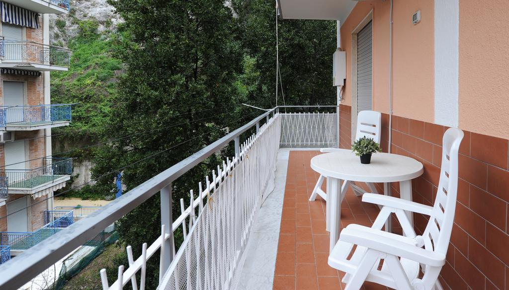 Tizi Apartments Porto Maiori Bagian luar foto